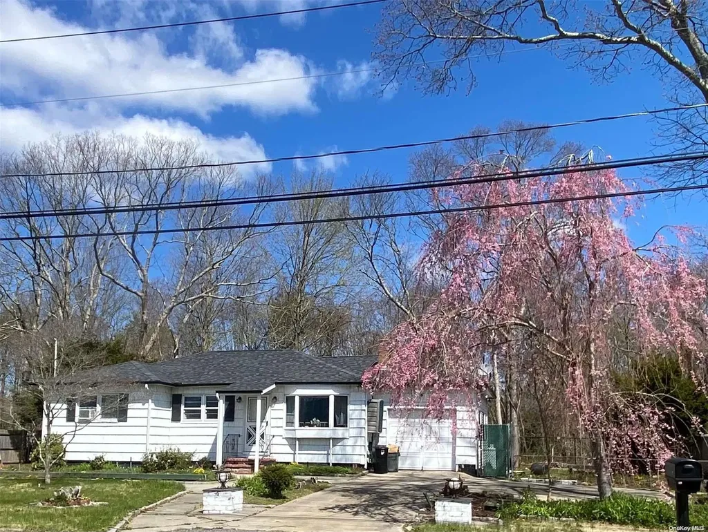 19 Lincoln Avenue Mastic Beach NY 11951