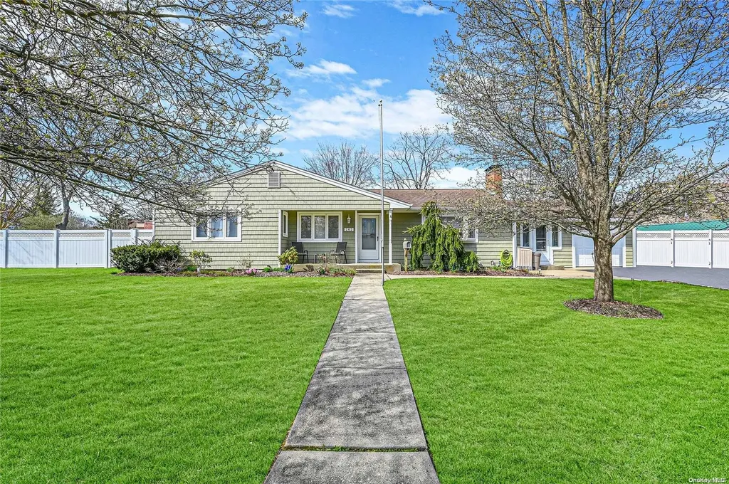 262 N Prospect Avenue Patchogue NY 11772