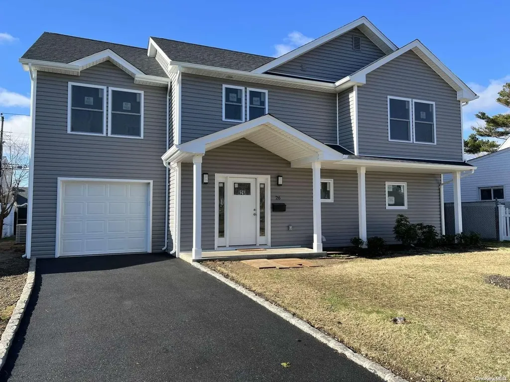 26 Robin Lane Levittown NY 11756