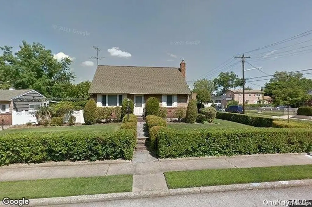 311 Travis Avenue Elmont NY 11003