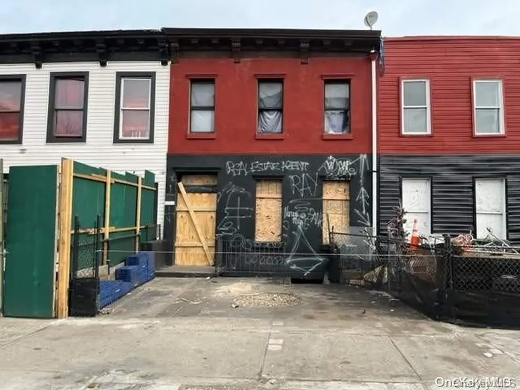 1737 Pacific Street Brooklyn NY 11213