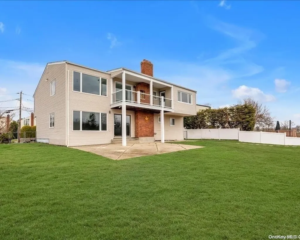 2985 Frankel Boulevard Merrick NY 11566