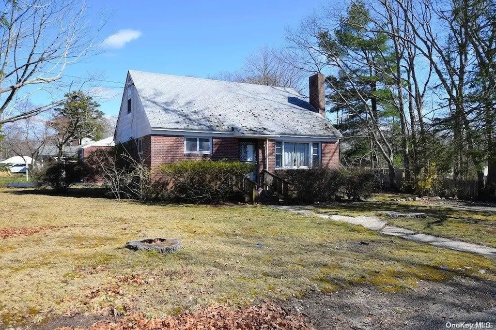 3 Masem Place East Patchogue NY 11772