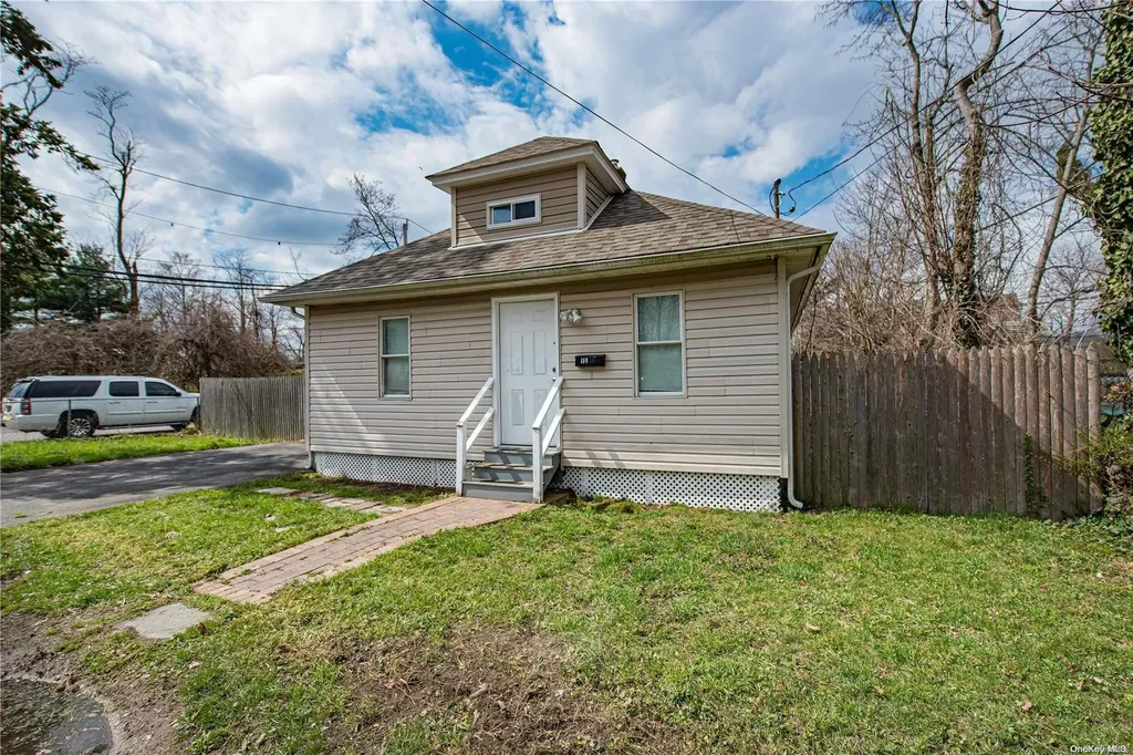 114 N 1st Avenue Bay Shore NY 11706