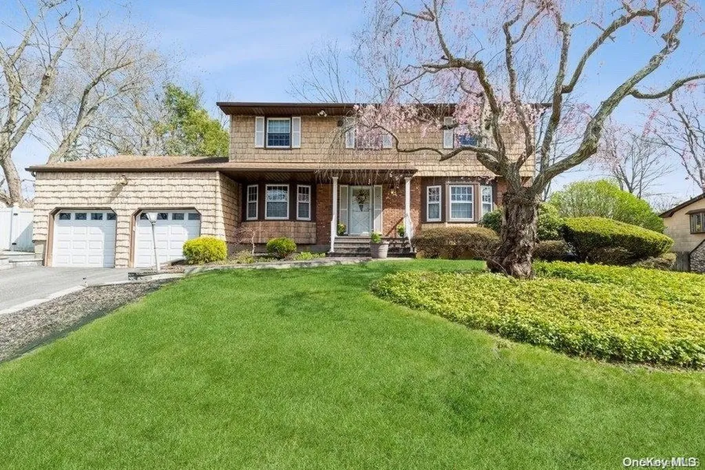 81 Gannet Drive Commack NY 11725
