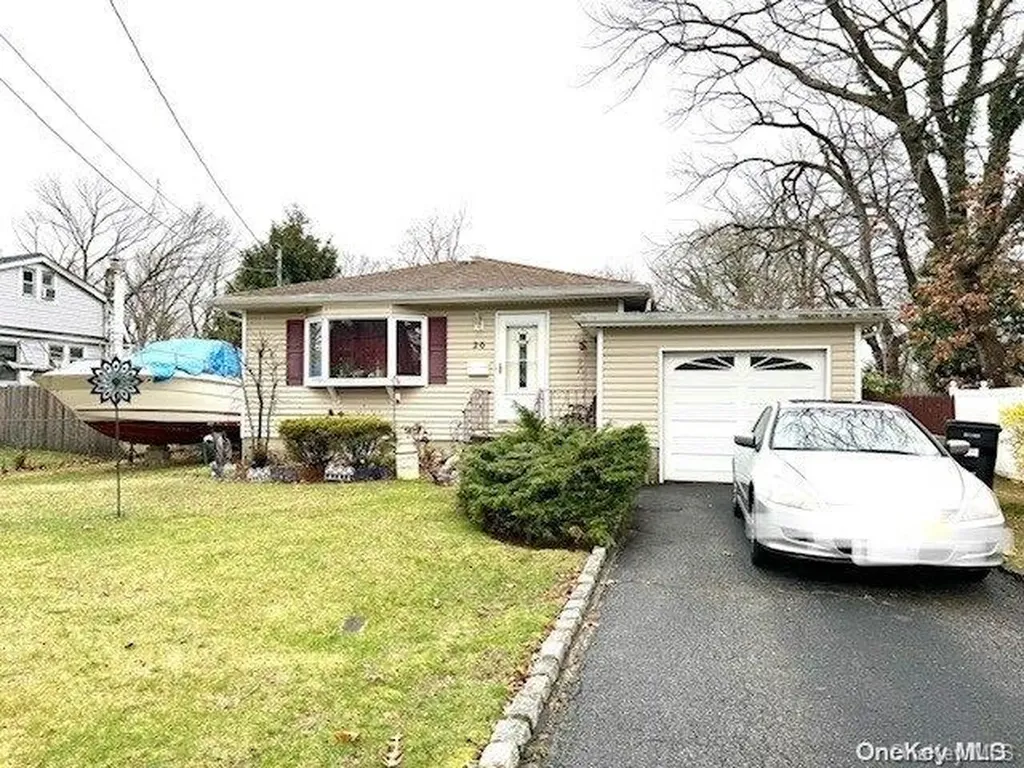 20 Duke Street Bay Shore NY 11706