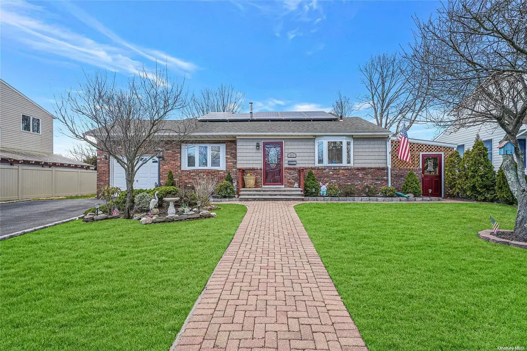 1012 Thompson Drive Bay Shore NY 11706