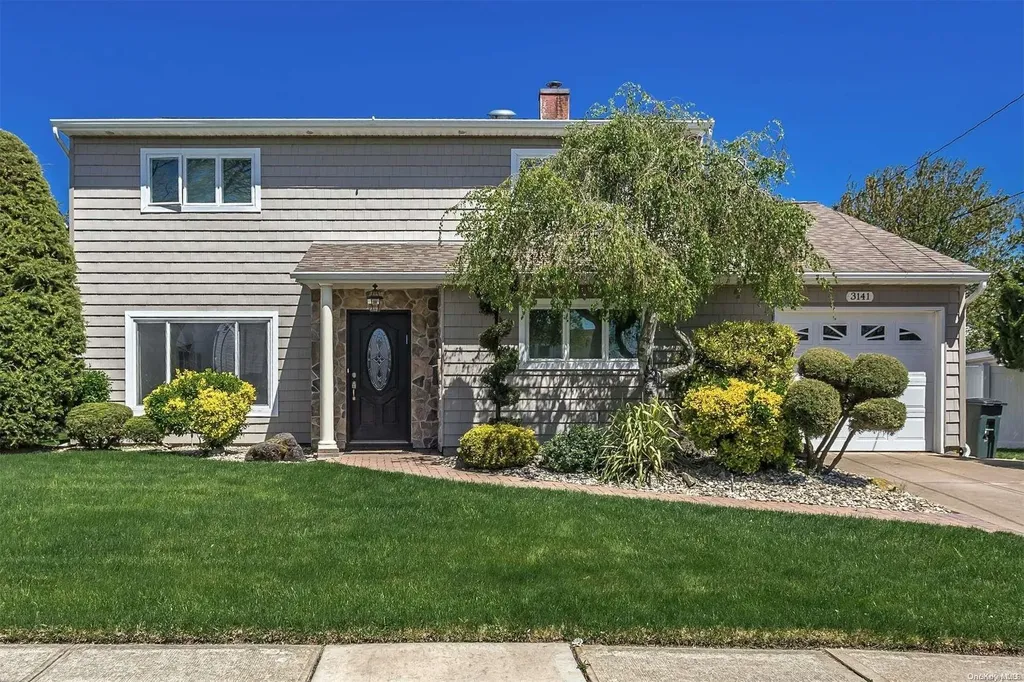 3141 Camden Lane Merrick NY 11566