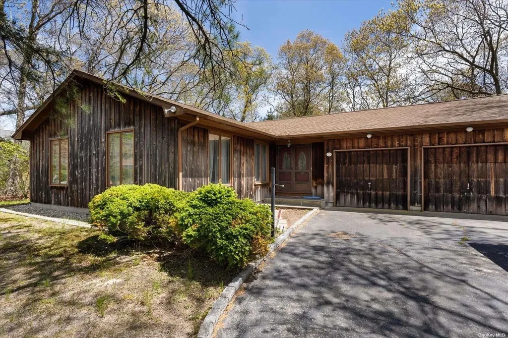 104 Wakeman Road Hampton Bays NY 11946
