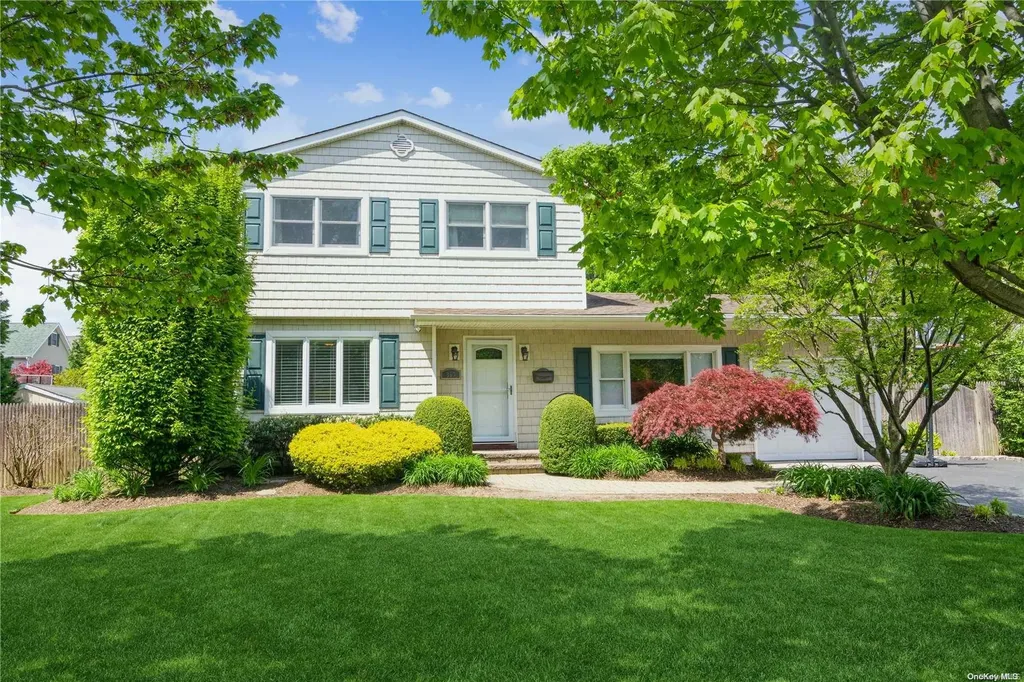 363 Oak Street Patchogue NY 11772