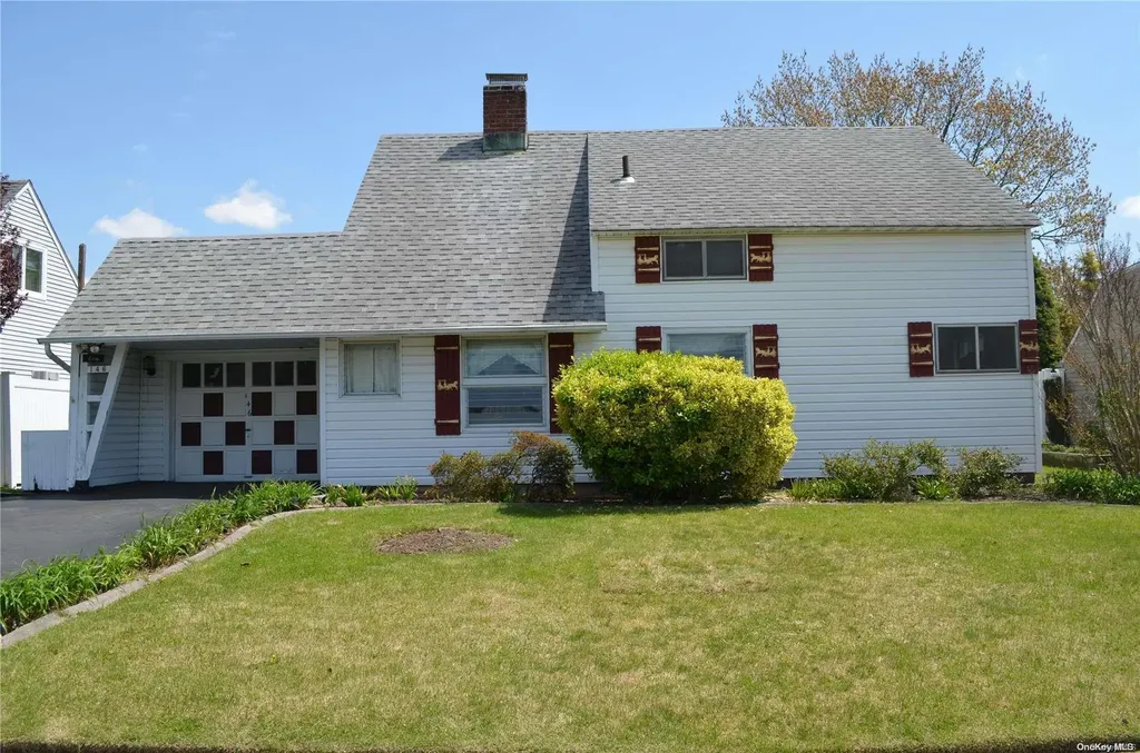 146 Scooter Lane Hicksville NY 11801