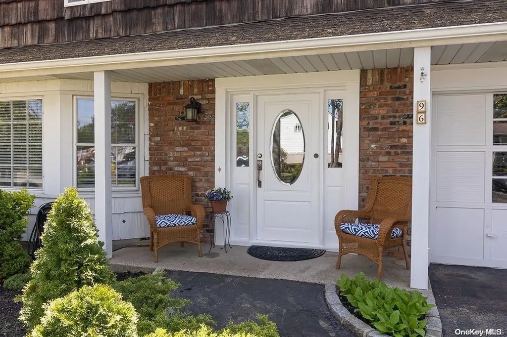 96 Sheryl Crescent Smithtown NY 11787