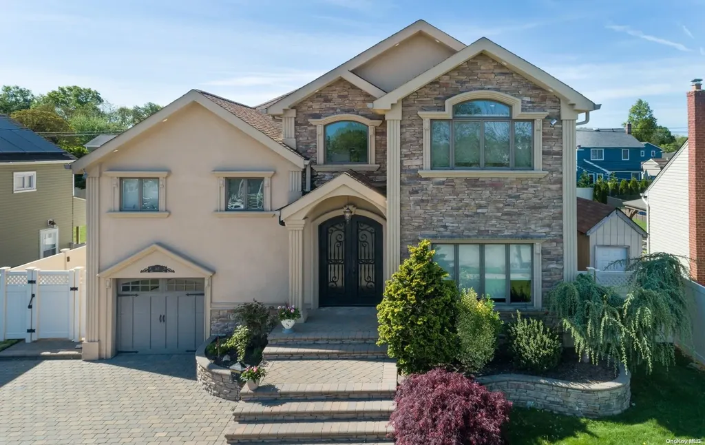 163 William Road Massapequa NY 11758