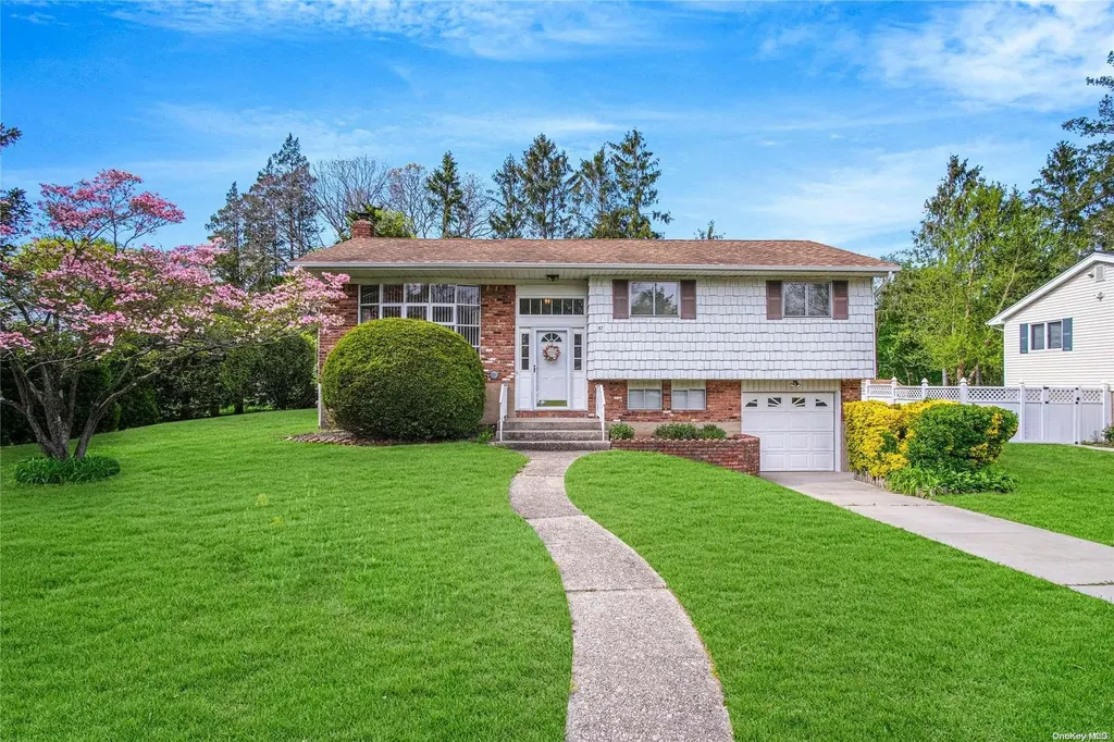 57 Parnell Drive Smithtown NY 11787
