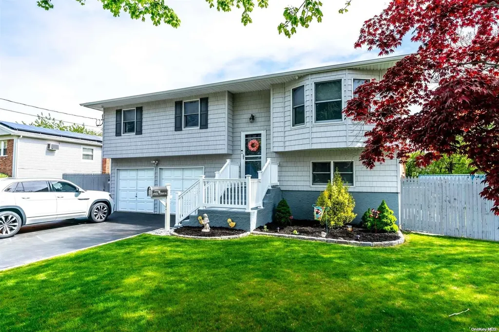 1401 Brook Avenue Bay Shore NY 11706