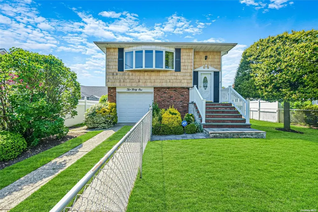 241 Stewart Avenue Bethpage NY 11714