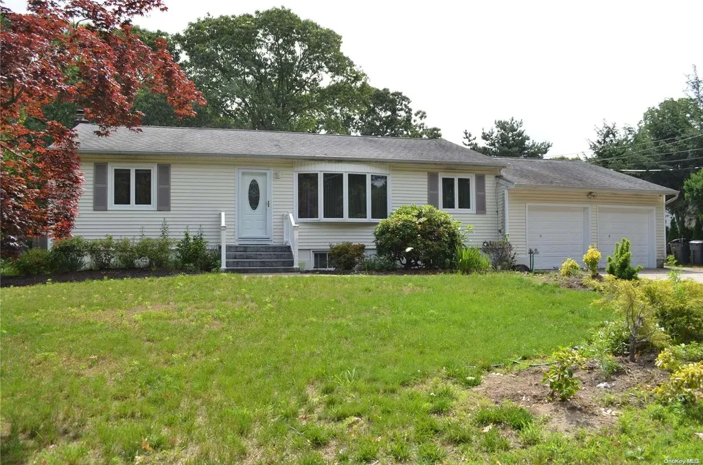 119 S Coleman Road Centereach NY 11720