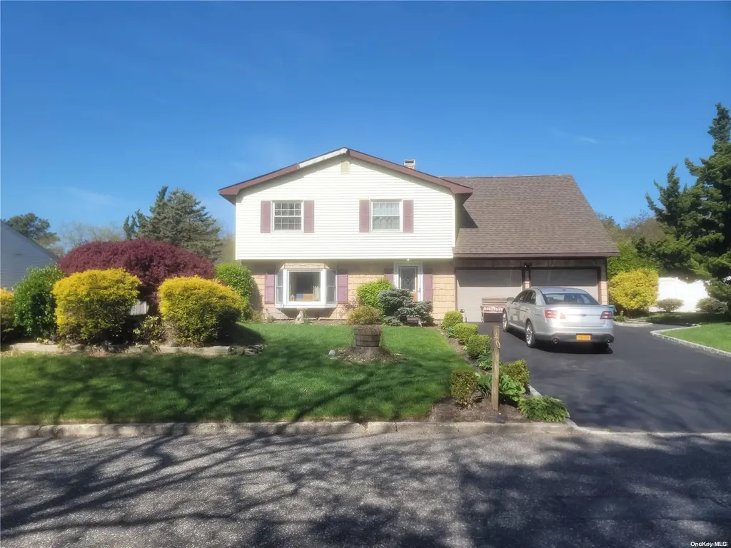 40 Balsam Drive Medford NY 11763