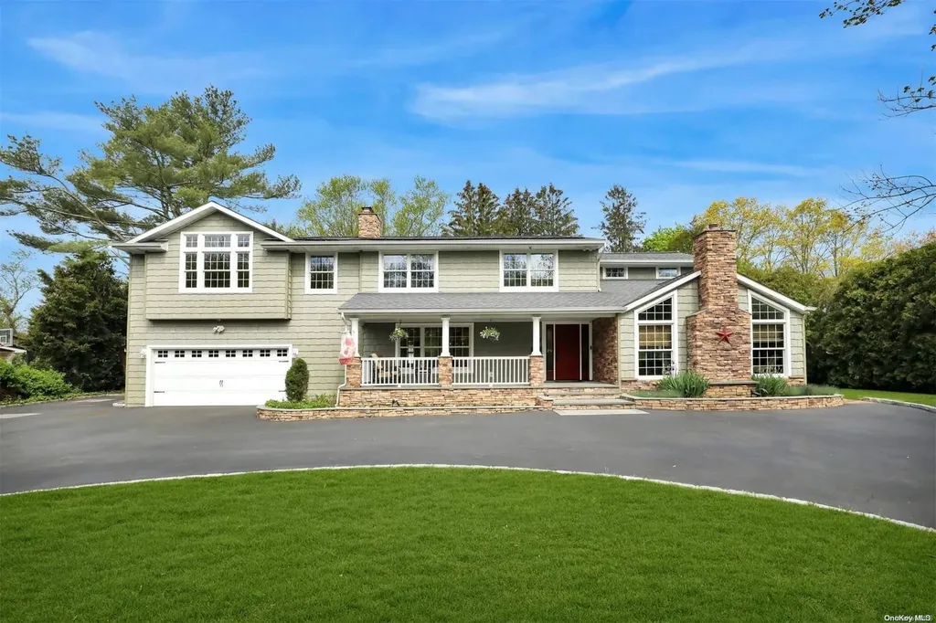 73 Roundtree Drive Plainview NY 11803