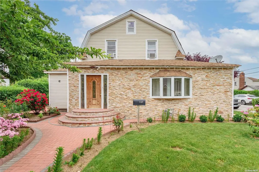 151 E Seaman Avenue Freeport NY 11520