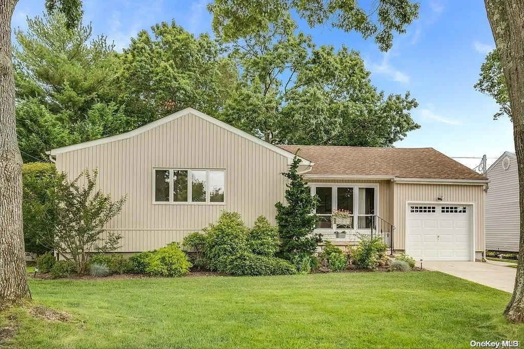 3876 Mill Road Seaford NY 11783