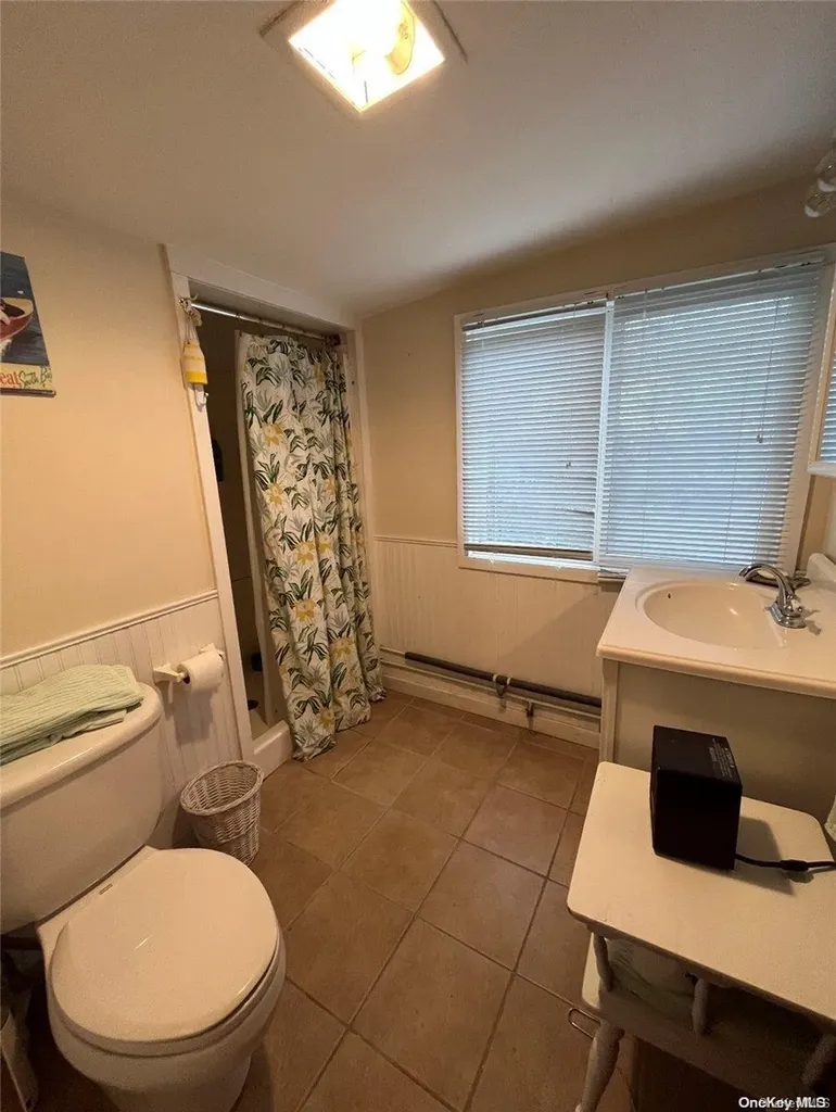 7 E End Walk Atlantique NY 11706