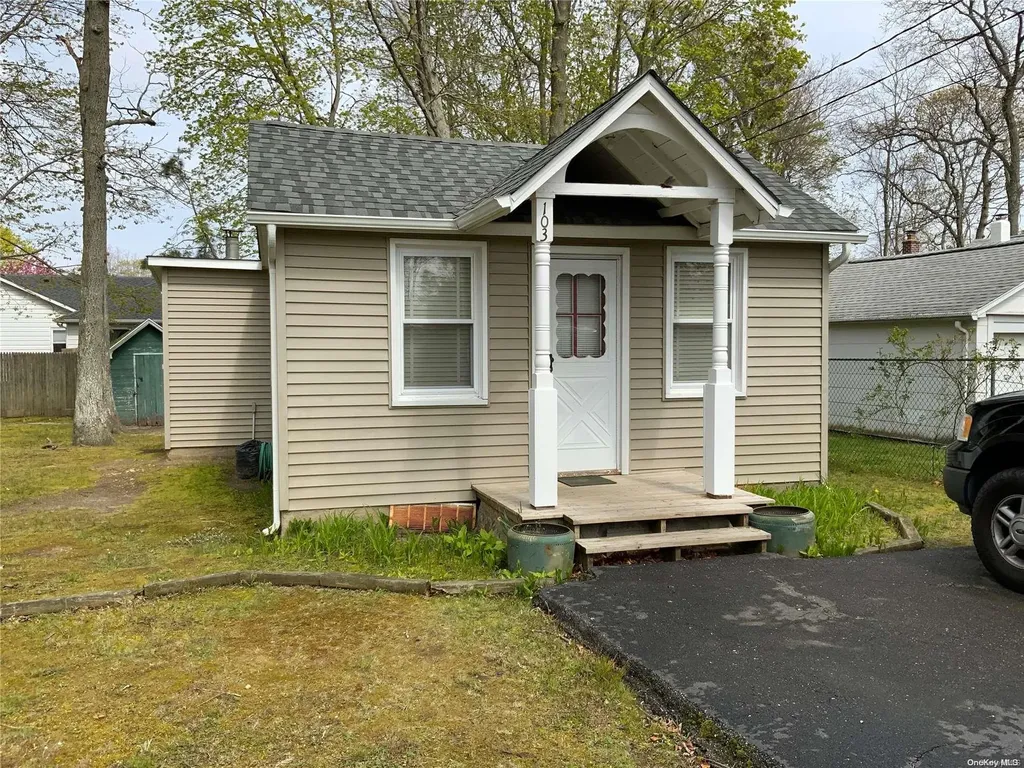 103 Moriches Drive Mastic Beach NY 11951