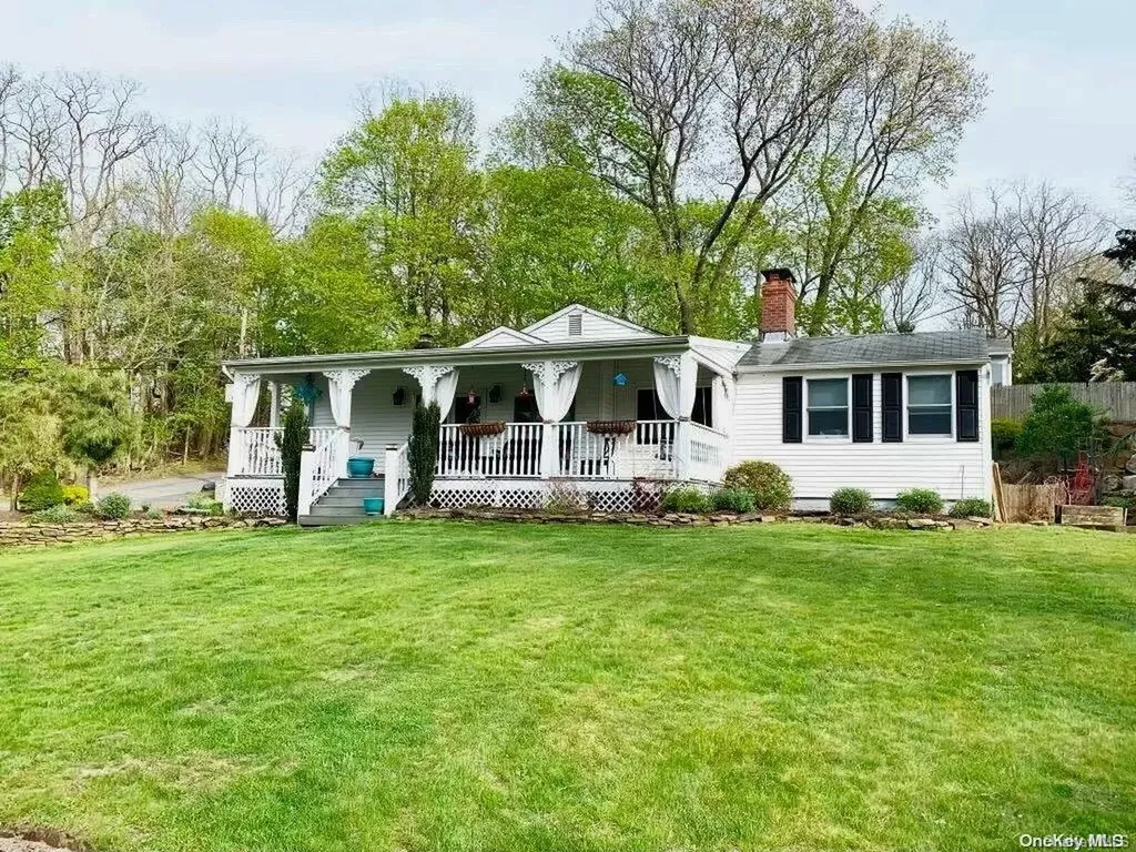 4 Soundview Drive Shoreham NY 11786