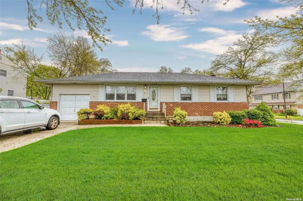 42 Larry Drive Commack NY 11725