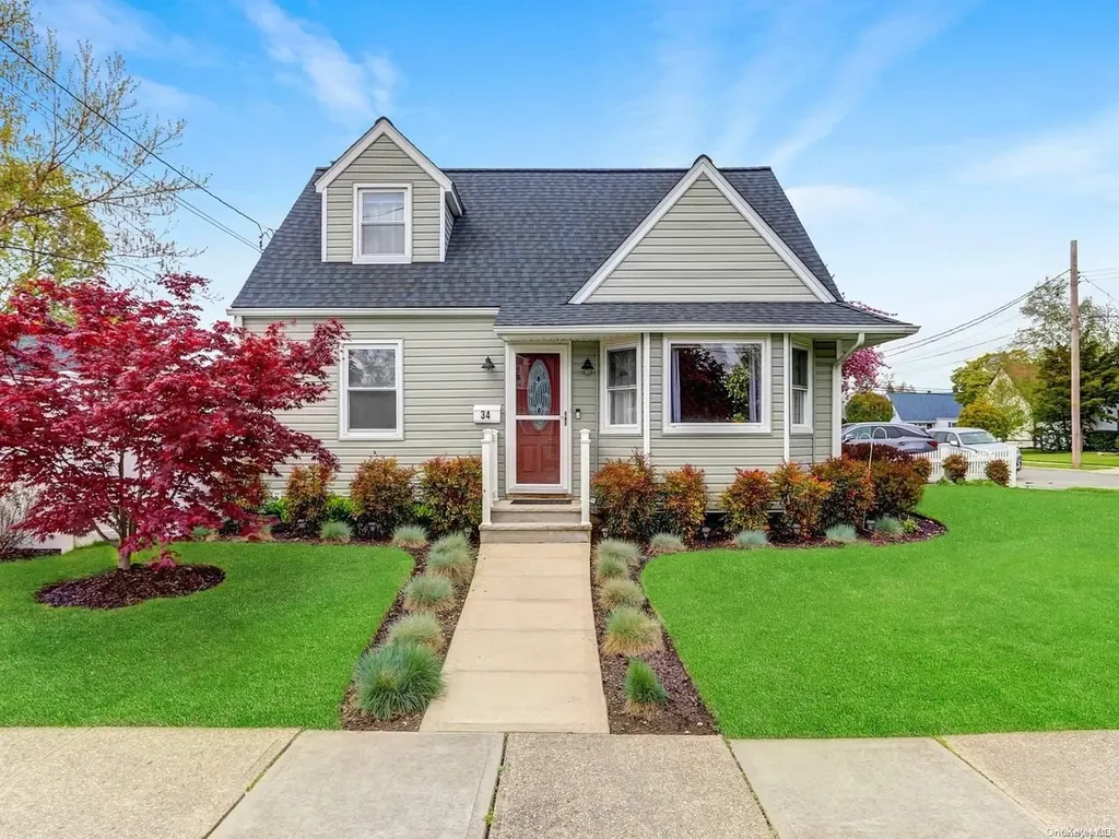 34 Nassau Avenue Plainview NY 11803