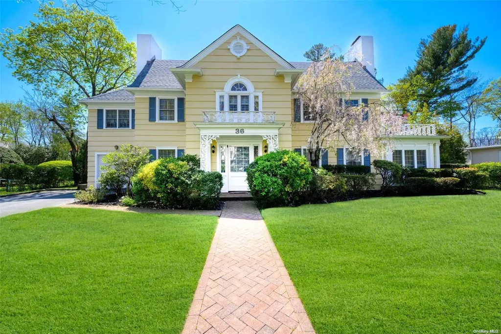 36 Arleigh Road Great Neck NY 11021