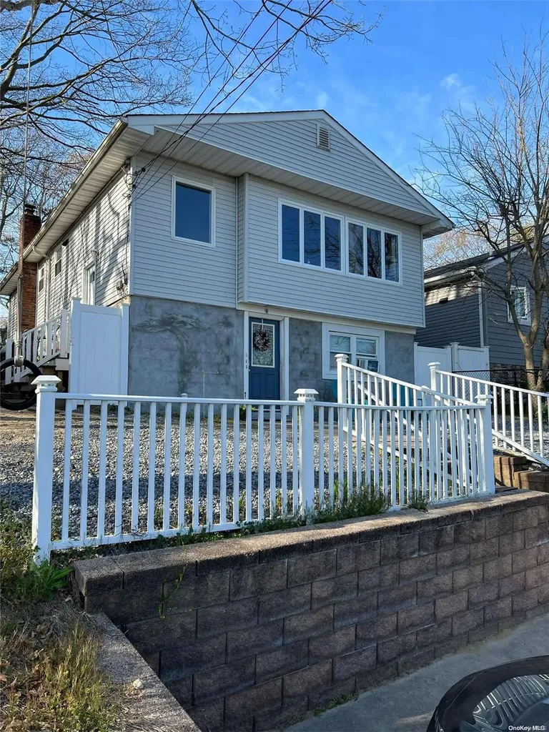 37 Willow Road Rocky Point NY 11778