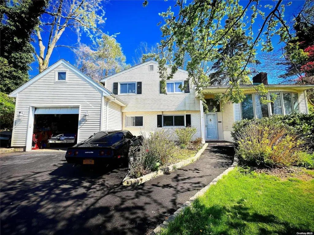 2 Daniel Drive Glen Cove NY 11542