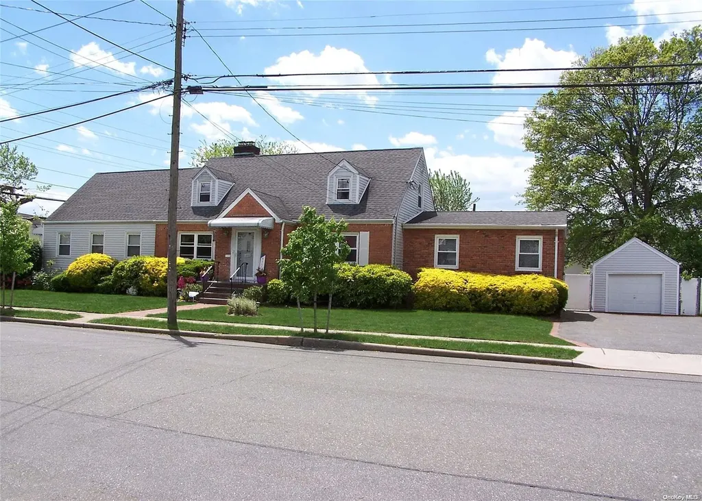 103 S Franklin Avenue Lynbrook NY 11563