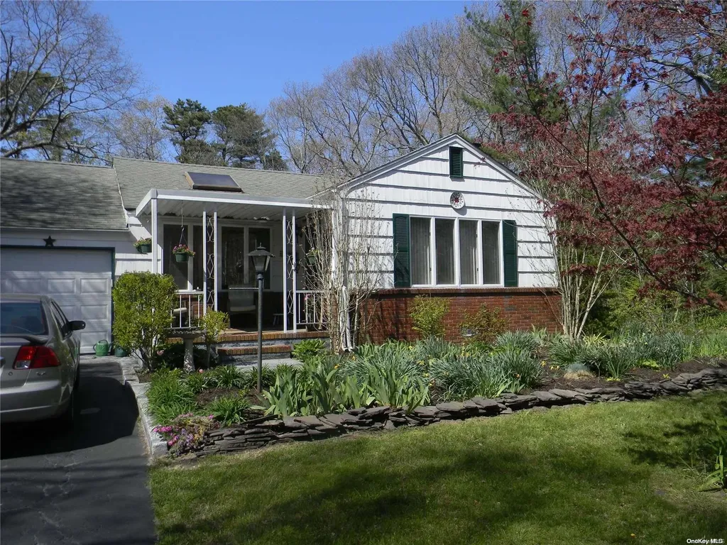151 Gerard Road Yaphank NY 11980