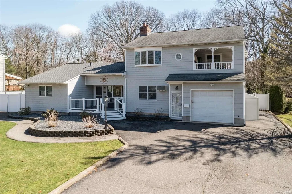 77 Haven Avenue Ronkonkoma NY 11779