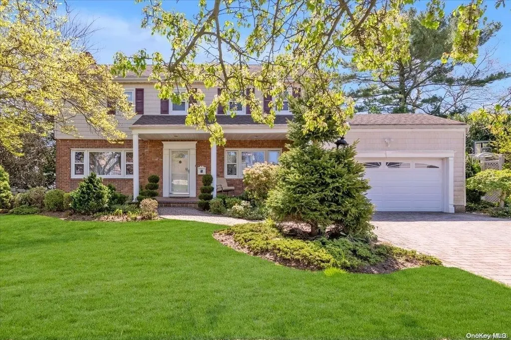 1665 Warwick Road Hewlett NY 11557