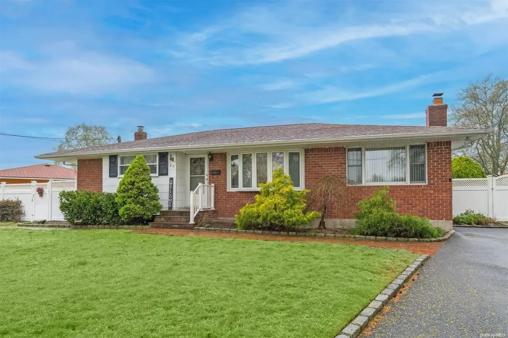 20 Audrey Lane Commack NY 11725