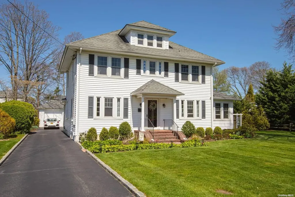 23 Sunset Road Bay Shore NY 11706