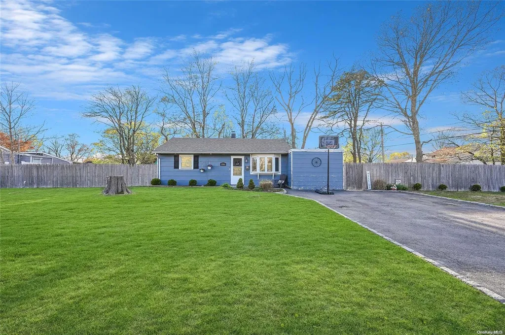 1066 Bay Shore Avenue Bay Shore NY 11706