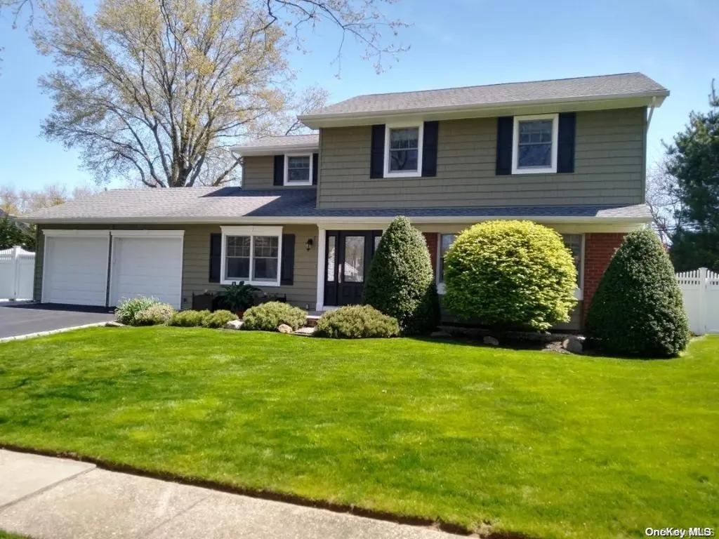 23 Stone Drive Greenlawn NY 11740