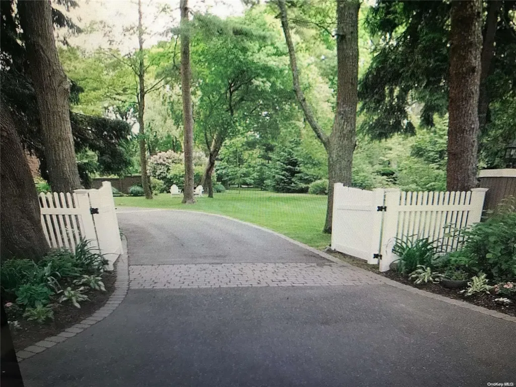 115 Durkee Lane East Patchogue NY 11772
