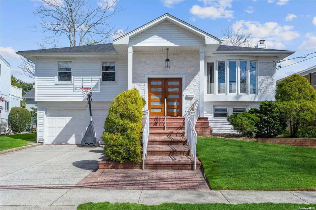 1114 Fordham Lane Woodmere NY 11598