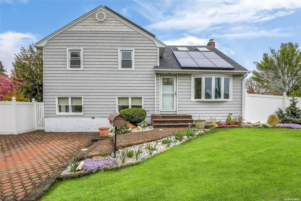33 Elizabeth Drive Bethpage NY 11714