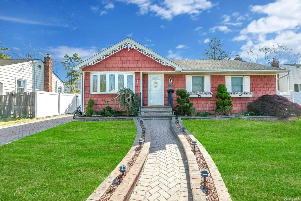 5 Stephen Drive Farmingdale NY 11735
