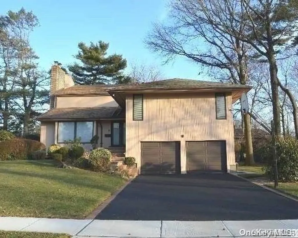 18 Hightop Lane Jericho NY 11753