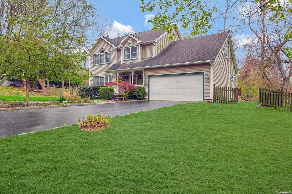161 Maple Road Wading River NY 11792