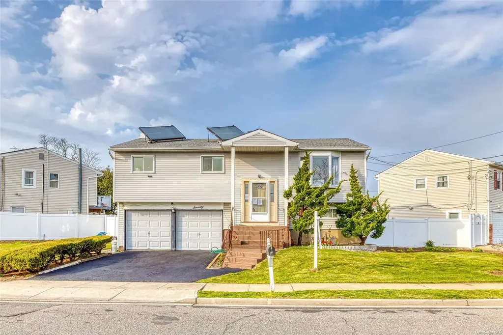 70 Roosevelt Boulevard Massapequa NY 11758