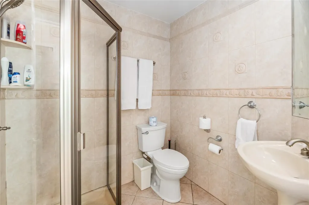 22 Bungalow Ocean Beach NY 11770
