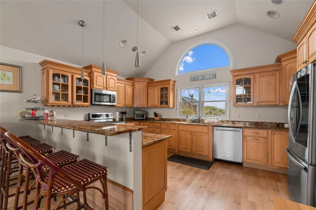 22 Bungalow Ocean Beach NY 11770